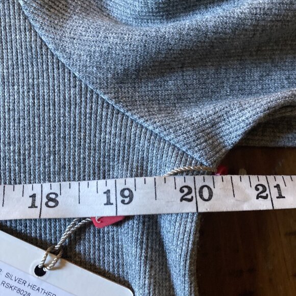 Rafaela Gray Sweater Boat Neck Size Large NWT - Picture 6 of 8